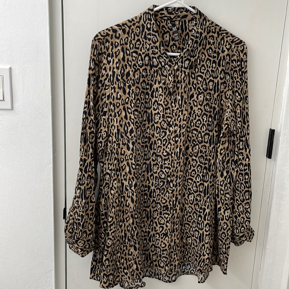 Zara Animal Print Button Down Shirt Blouse Medium - Picture 2 of 8